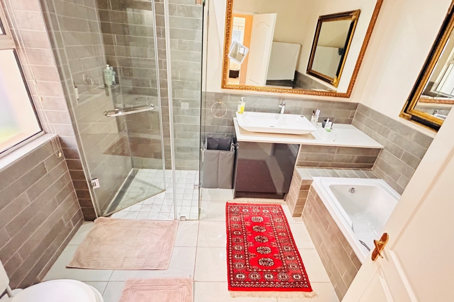 3 Bedroom Property for Sale in Waterkloof Ridge Gauteng
