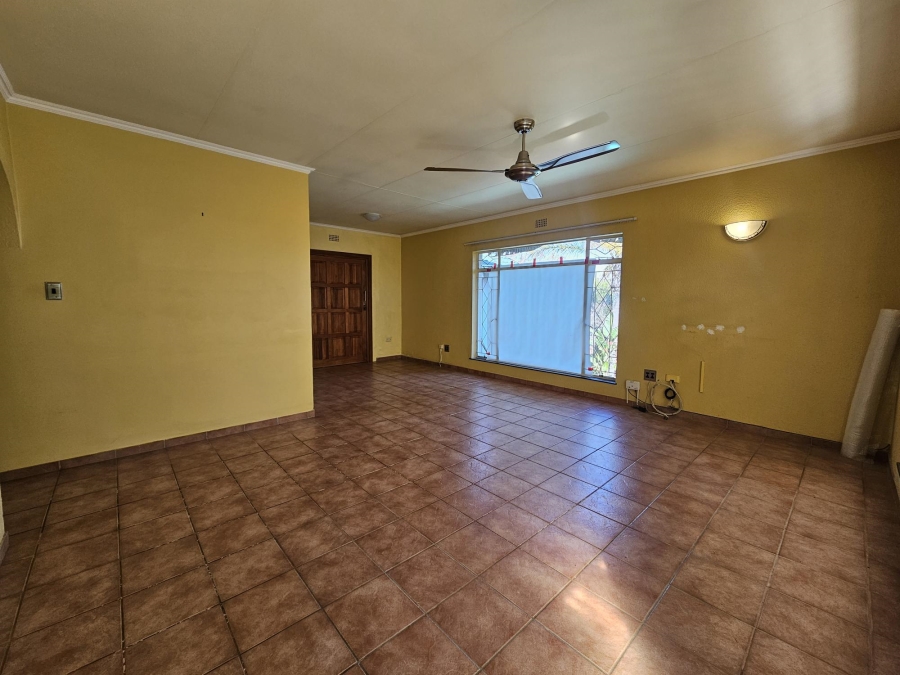 4 Bedroom Property for Sale in Wilro Park Gauteng