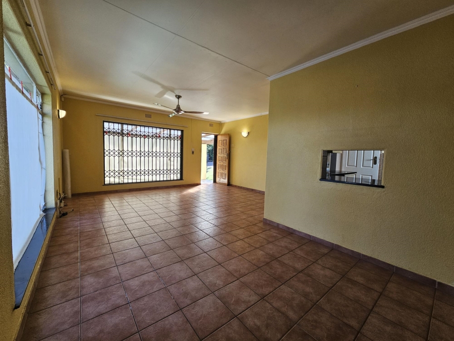 4 Bedroom Property for Sale in Wilro Park Gauteng