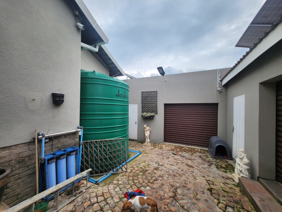 5 Bedroom Property for Sale in Dalpark Proper Gauteng