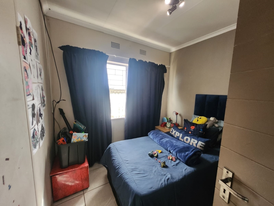 5 Bedroom Property for Sale in Dalpark Proper Gauteng