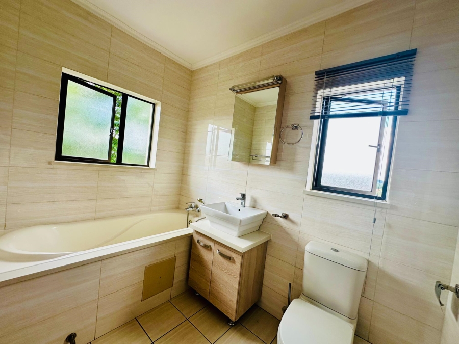 2 Bedroom Property for Sale in Broadacres Gauteng