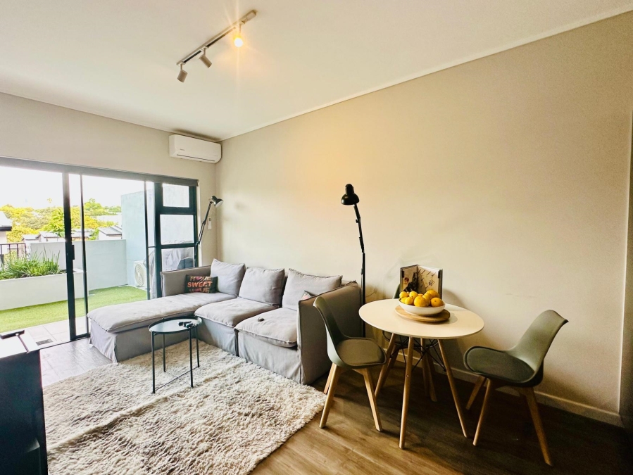 1 Bedroom Property for Sale in Hurlingham Gardens Gauteng