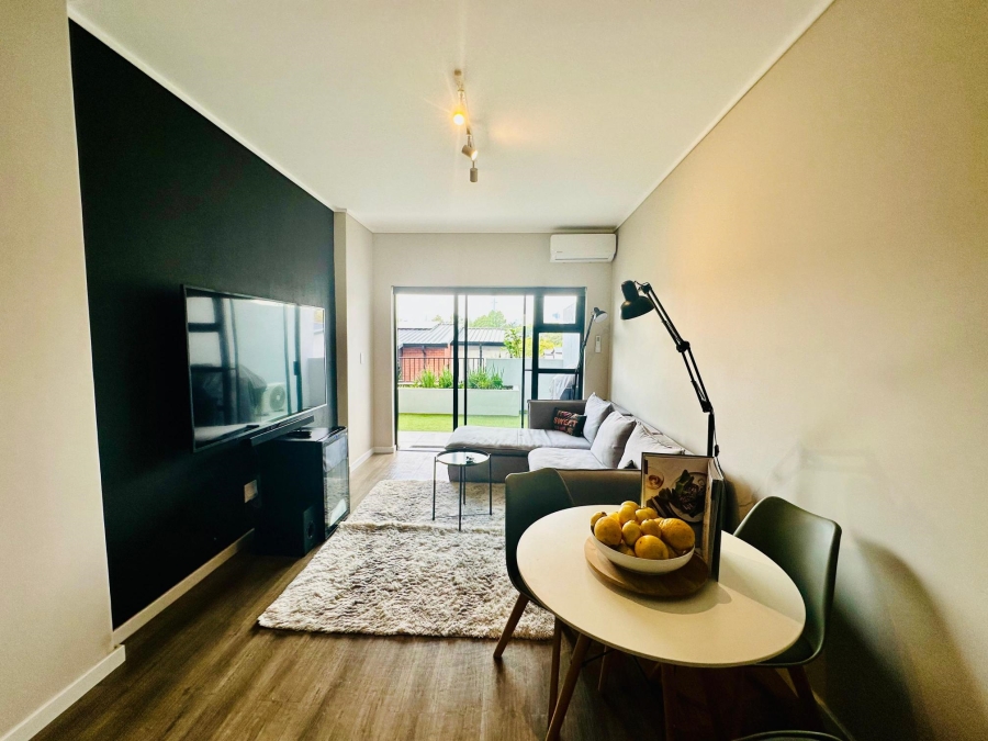 1 Bedroom Property for Sale in Hurlingham Gardens Gauteng