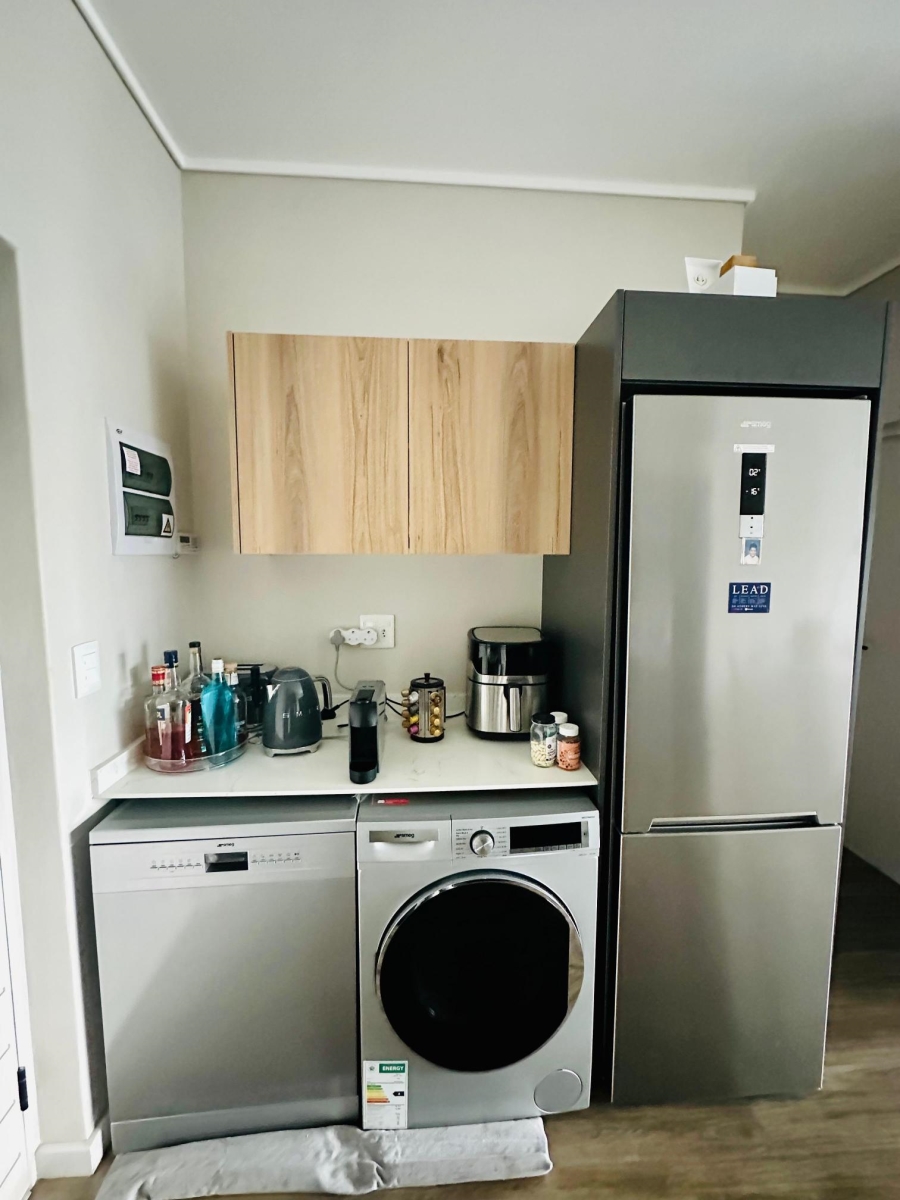 1 Bedroom Property for Sale in Hurlingham Gardens Gauteng