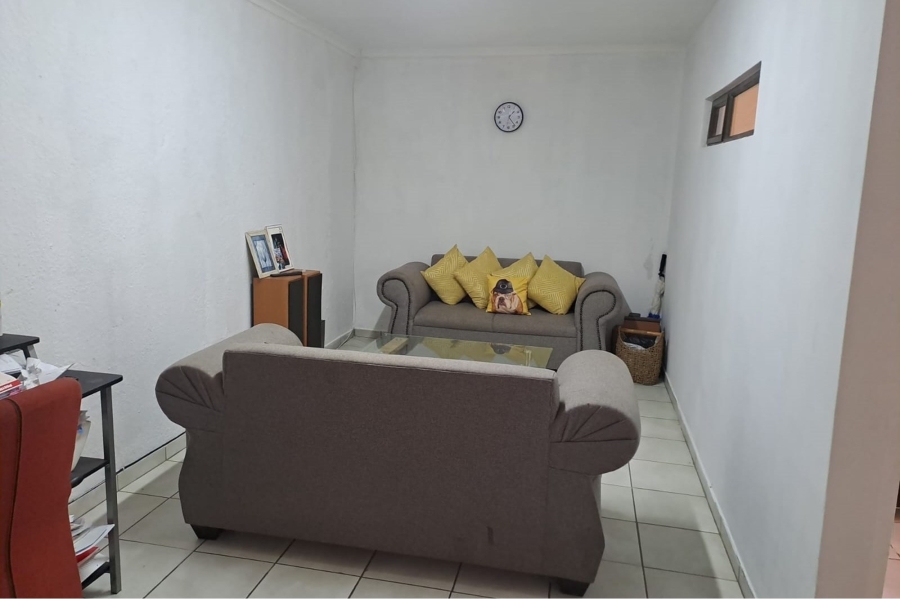 To Let 2 Bedroom Property for Rent in Noordwyk Gauteng