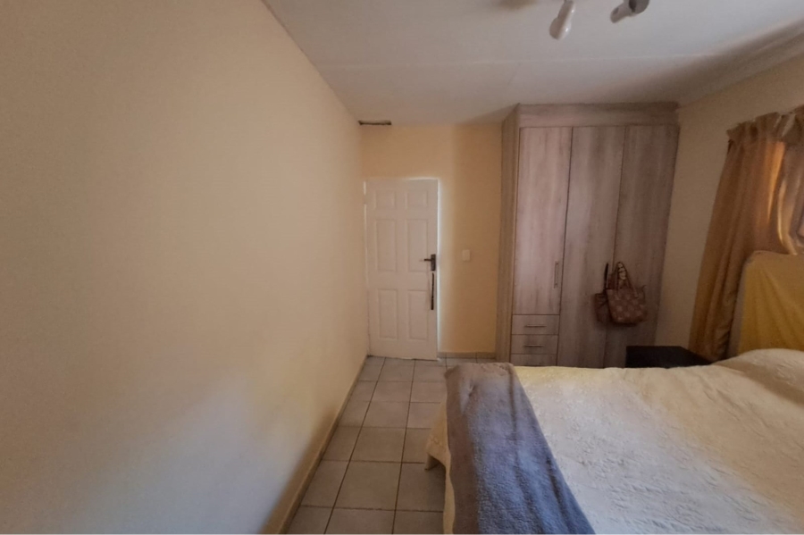 To Let 2 Bedroom Property for Rent in Noordwyk Gauteng