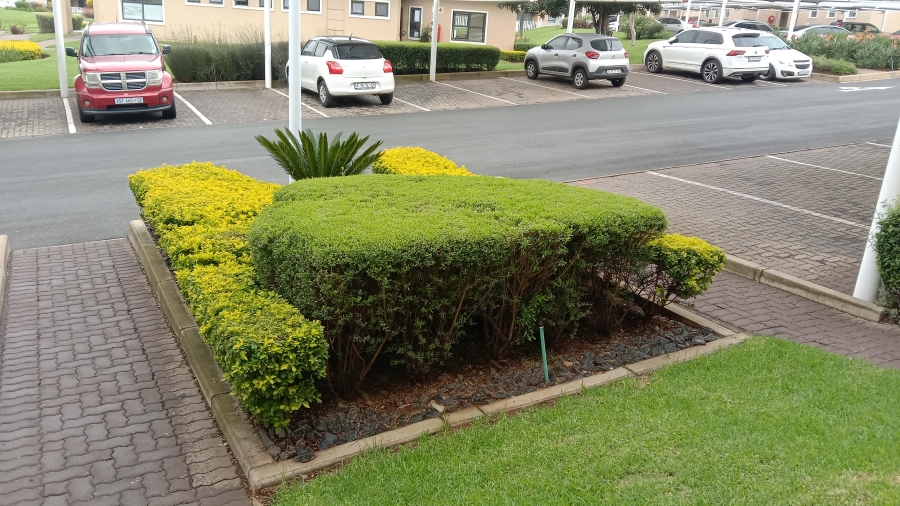 1 Bedroom Property for Sale in Lilianton Gauteng