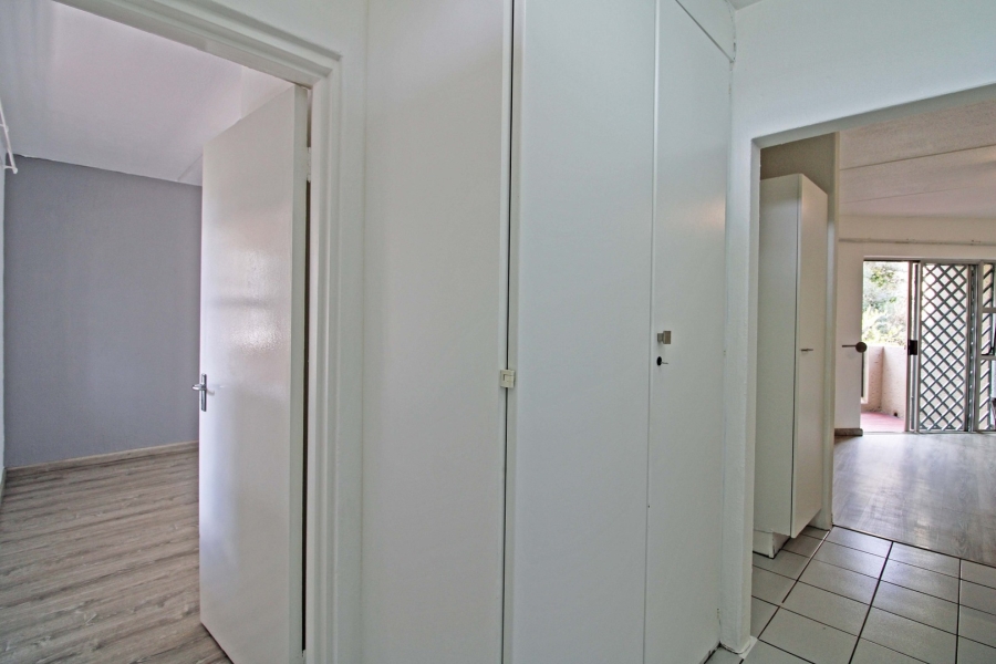 To Let 1 Bedroom Property for Rent in Bryanston Gauteng