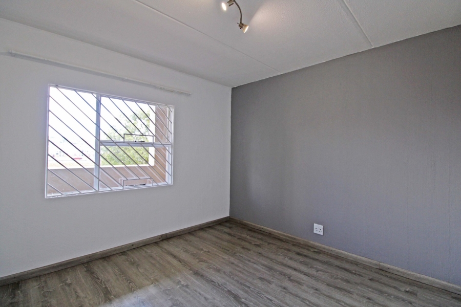 To Let 1 Bedroom Property for Rent in Bryanston Gauteng