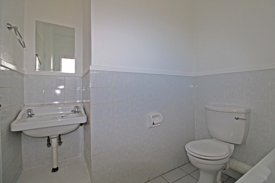 To Let 1 Bedroom Property for Rent in Bryanston Gauteng
