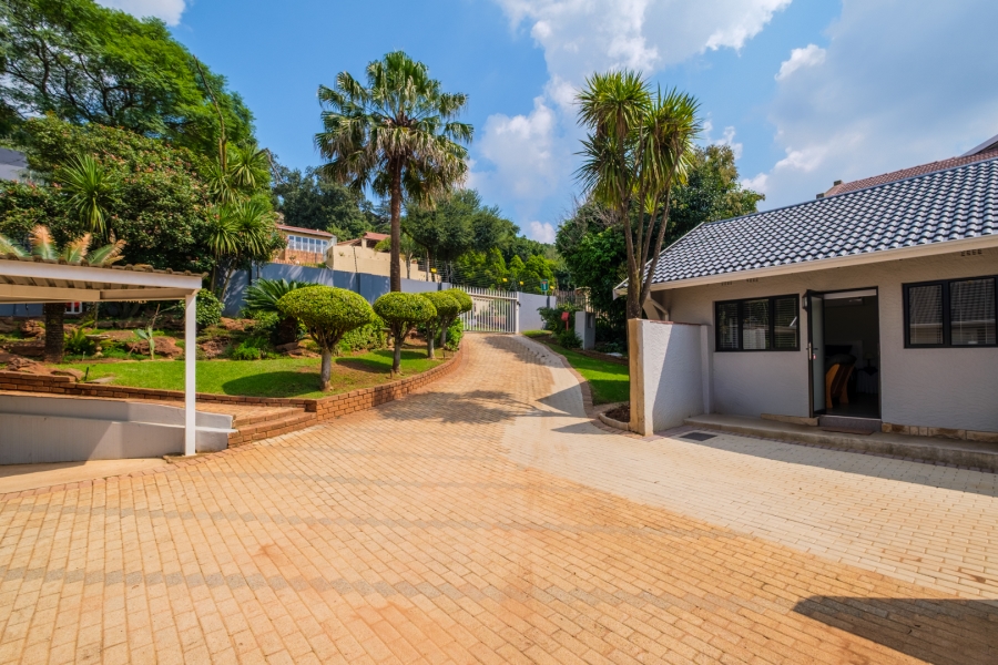 4 Bedroom Property for Sale in Quellerina Gauteng