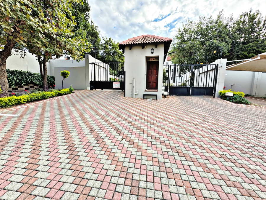 2 Bedroom Property for Sale in Sandown Gauteng
