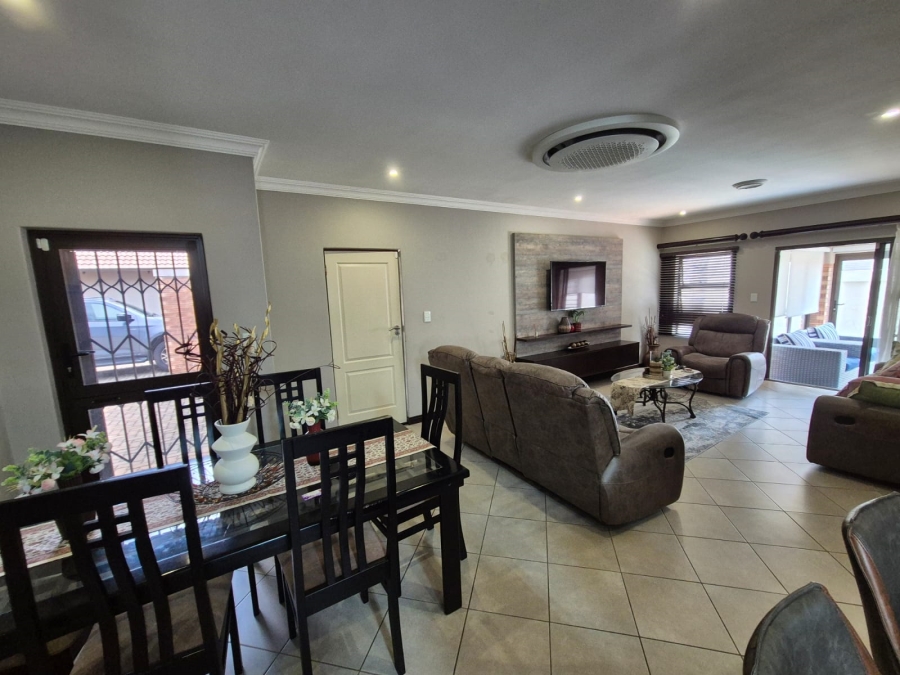 3 Bedroom Property for Sale in Annlin Gauteng