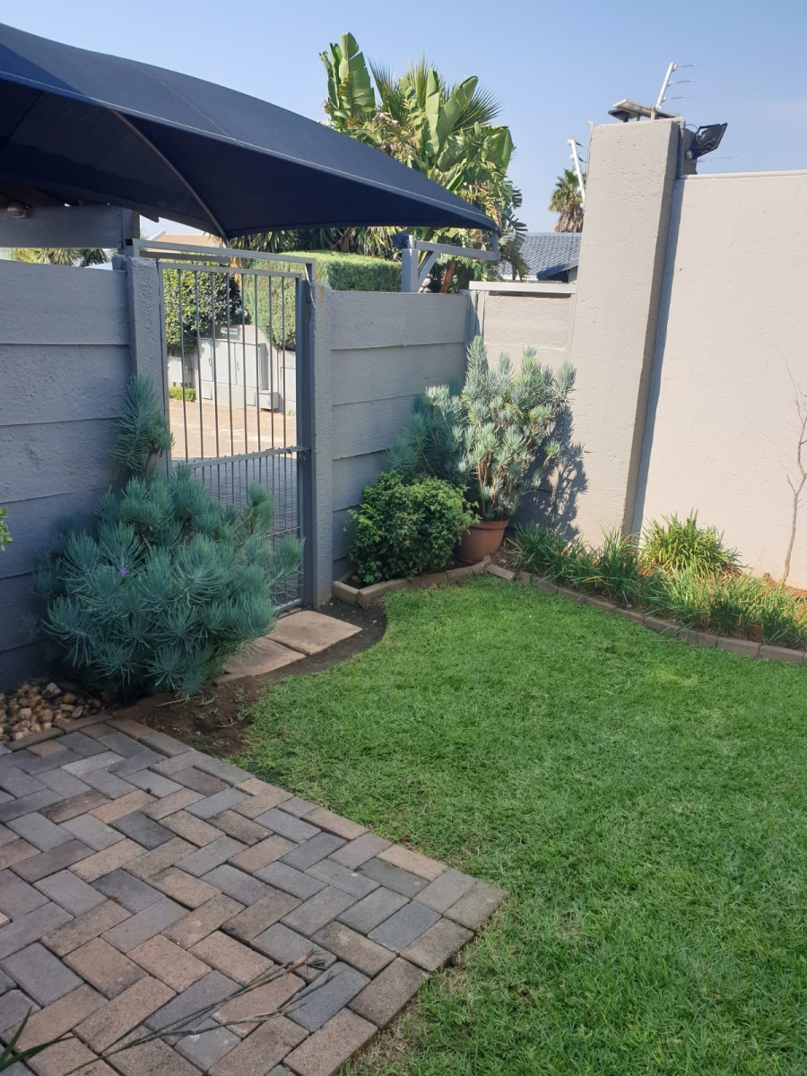 2 Bedroom Property for Sale in Meyersdal Gauteng