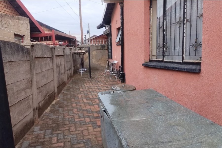 3 Bedroom Property for Sale in Diepkloof Gauteng