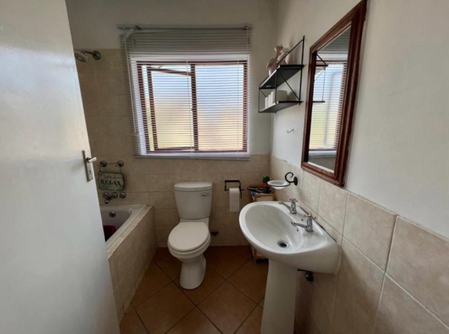 2 Bedroom Property for Sale in Noordwyk Gauteng