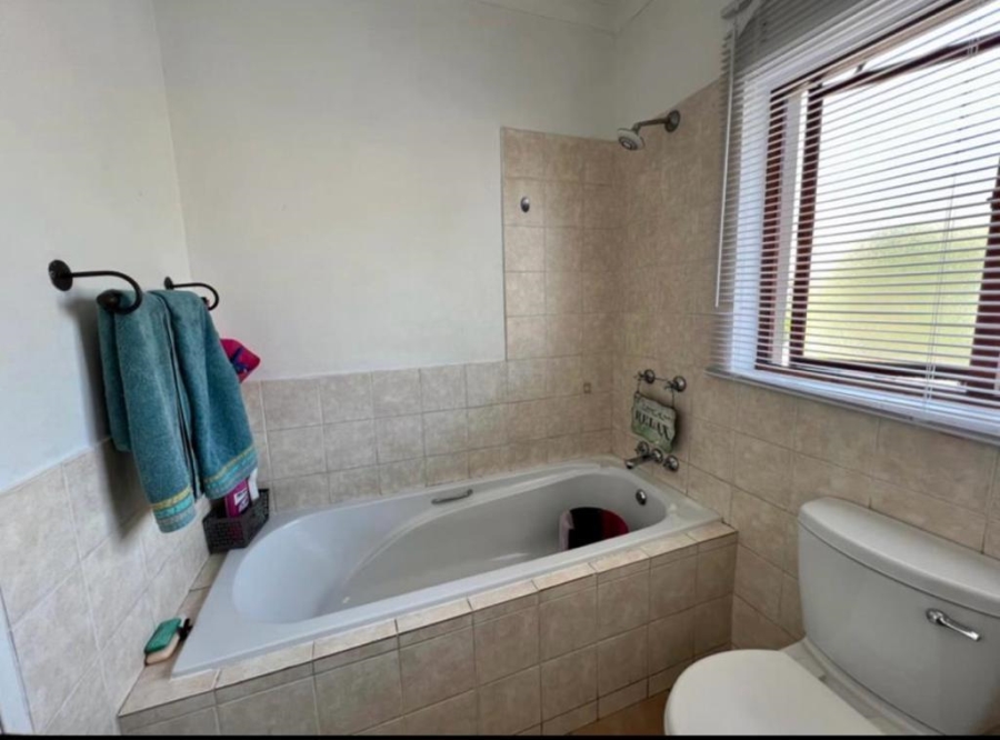 2 Bedroom Property for Sale in Noordwyk Gauteng
