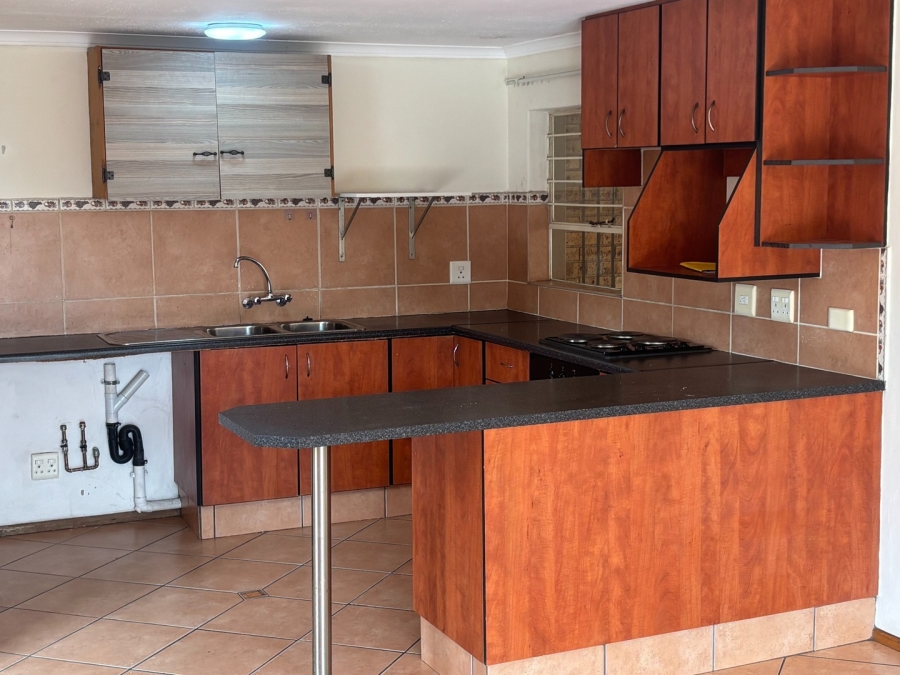 To Let 3 Bedroom Property for Rent in Birchleigh Gauteng