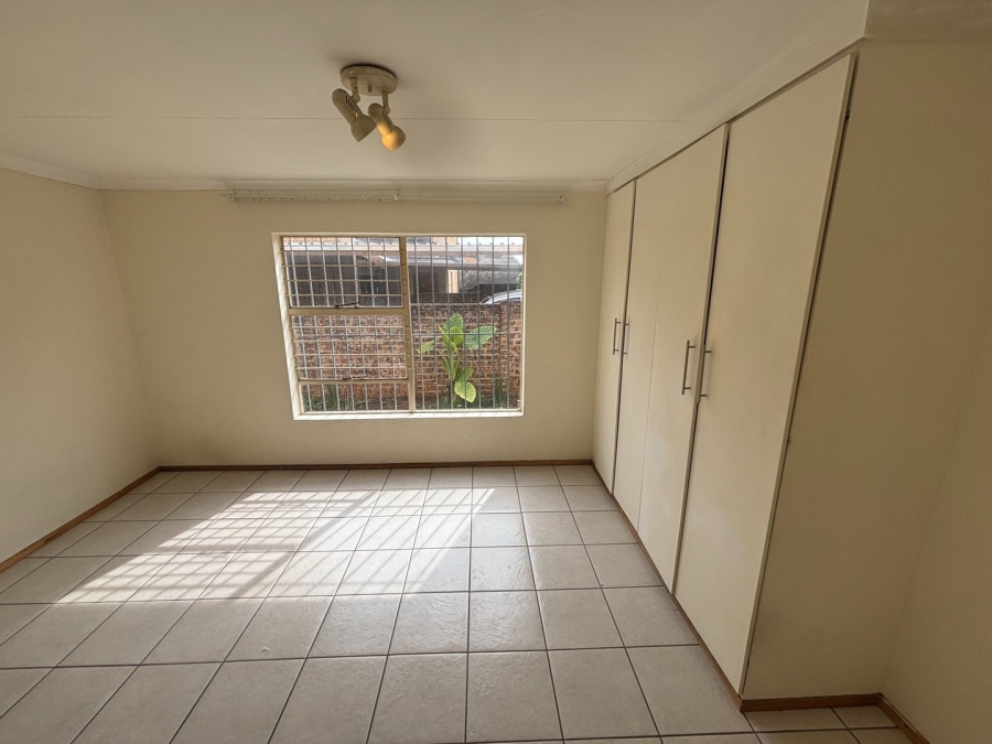 To Let 3 Bedroom Property for Rent in Birchleigh Gauteng