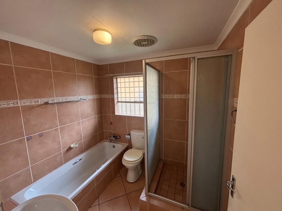 To Let 3 Bedroom Property for Rent in Birchleigh Gauteng