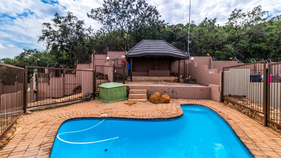 3 Bedroom Property for Sale in Bassonia Gauteng