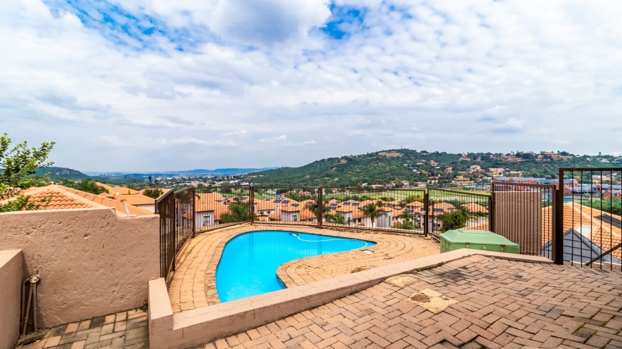 3 Bedroom Property for Sale in Bassonia Gauteng