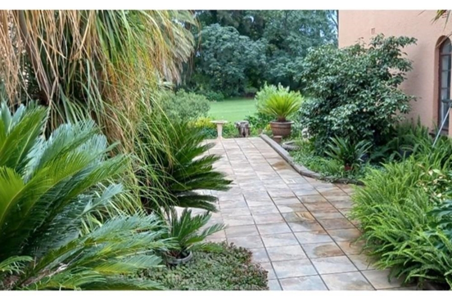 3 Bedroom Property for Sale in Mooilande Gauteng