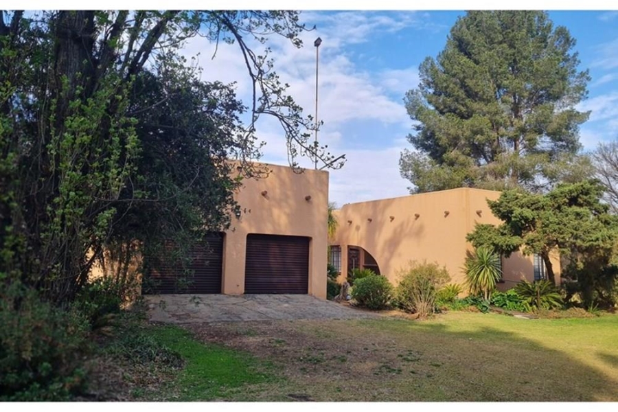 3 Bedroom Property for Sale in Mooilande Gauteng
