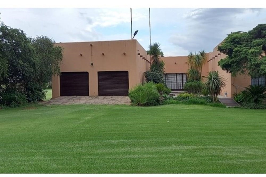 3 Bedroom Property for Sale in Mooilande Gauteng