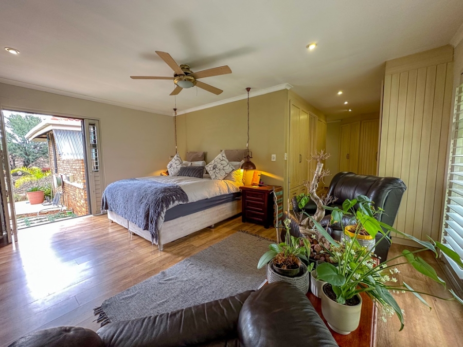 4 Bedroom Property for Sale in Eldoraigne Gauteng