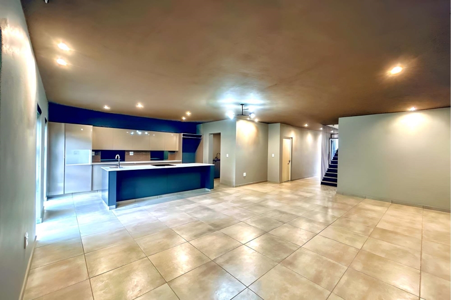 To Let 3 Bedroom Property for Rent in Bryanston East Gauteng