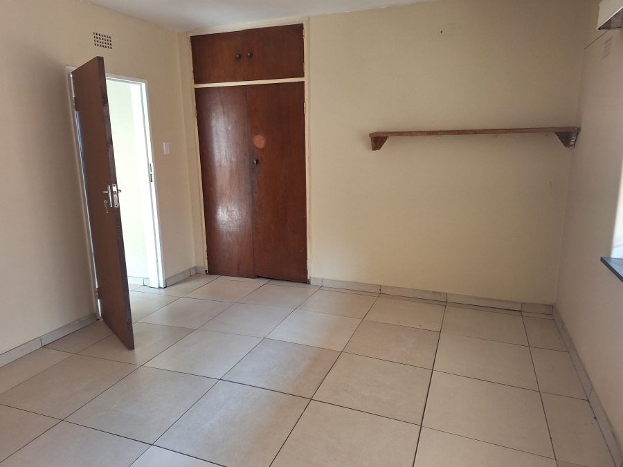 To Let 2 Bedroom Property for Rent in Jeppestown Gauteng