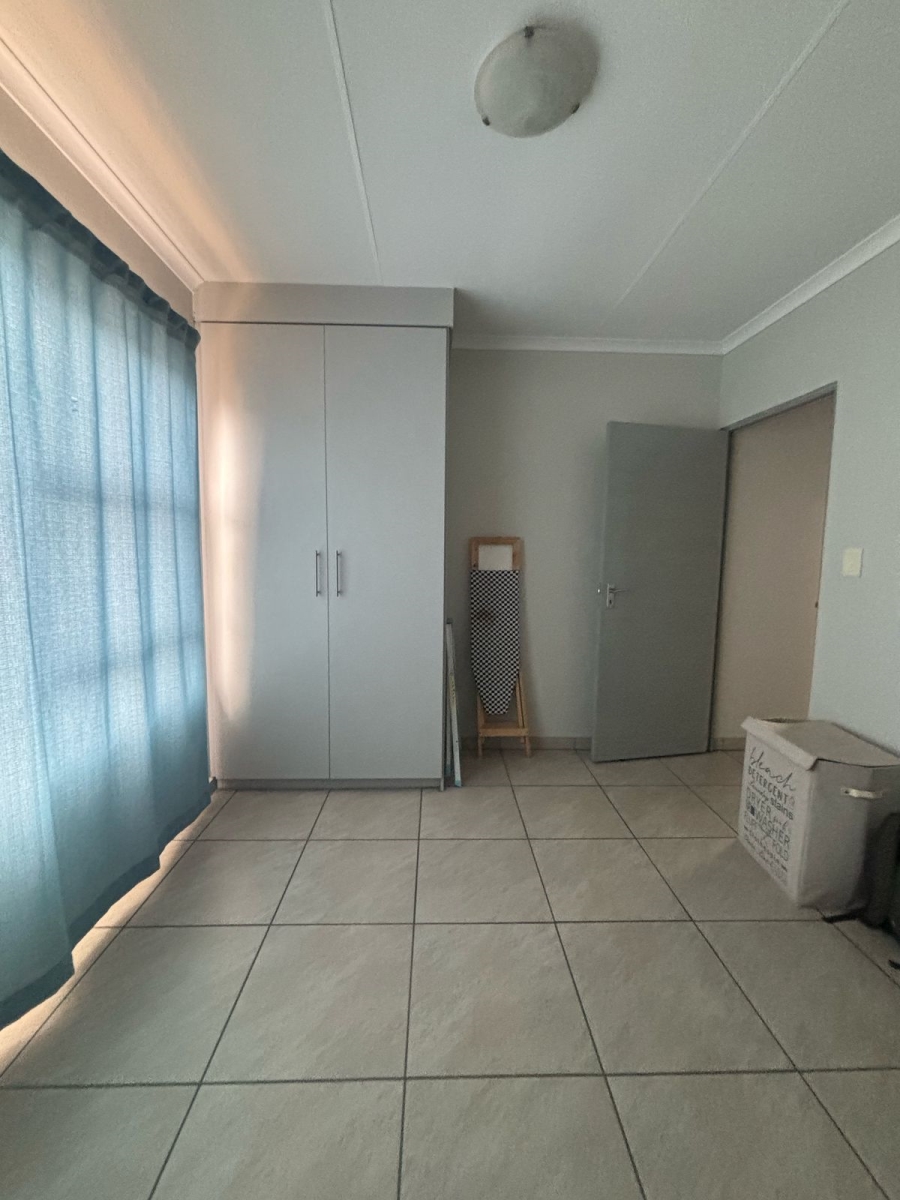 2 Bedroom Property for Sale in Jansenpark Gauteng