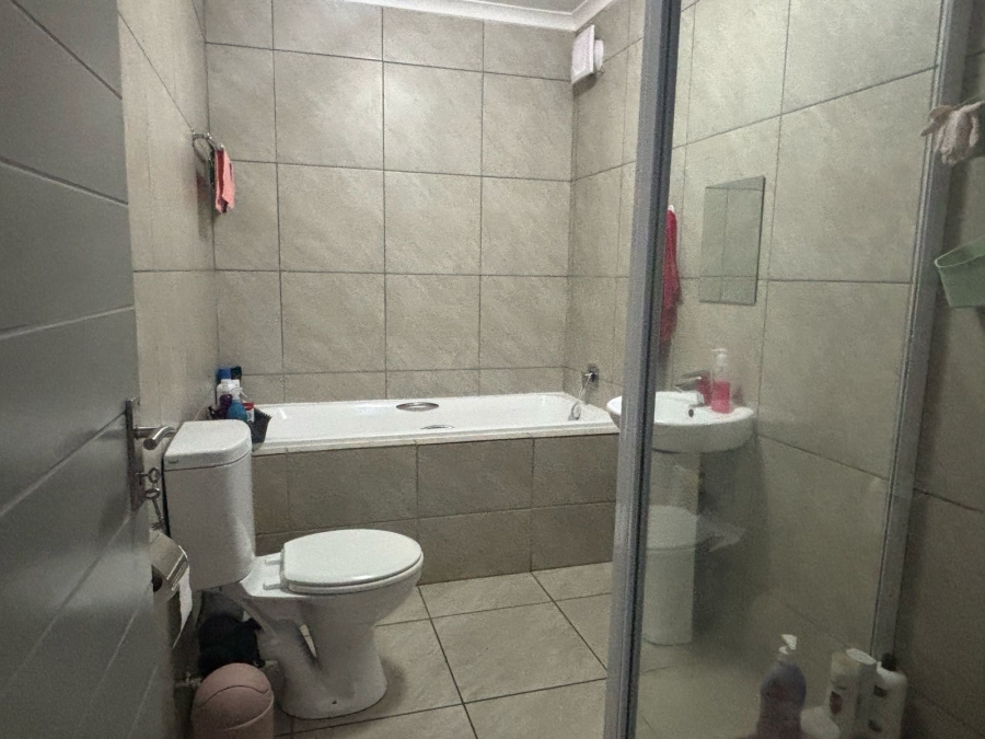 2 Bedroom Property for Sale in Jansenpark Gauteng