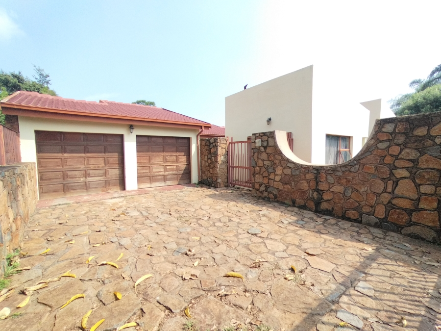 7 Bedroom Property for Sale in The Orchards Gauteng