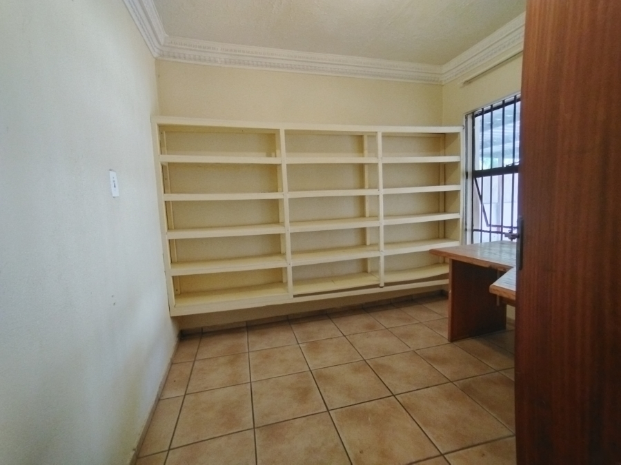 7 Bedroom Property for Sale in The Orchards Gauteng