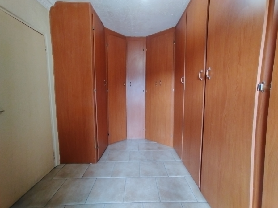 7 Bedroom Property for Sale in The Orchards Gauteng