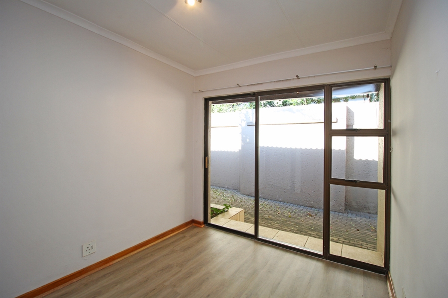To Let 4 Bedroom Property for Rent in Fourways Gardens Gauteng