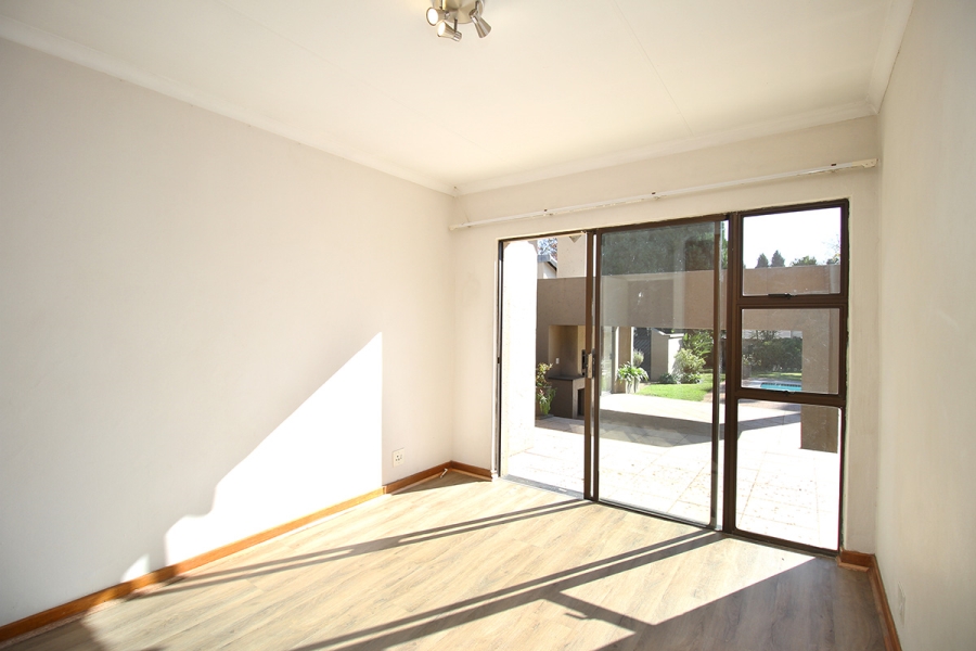 To Let 4 Bedroom Property for Rent in Fourways Gardens Gauteng