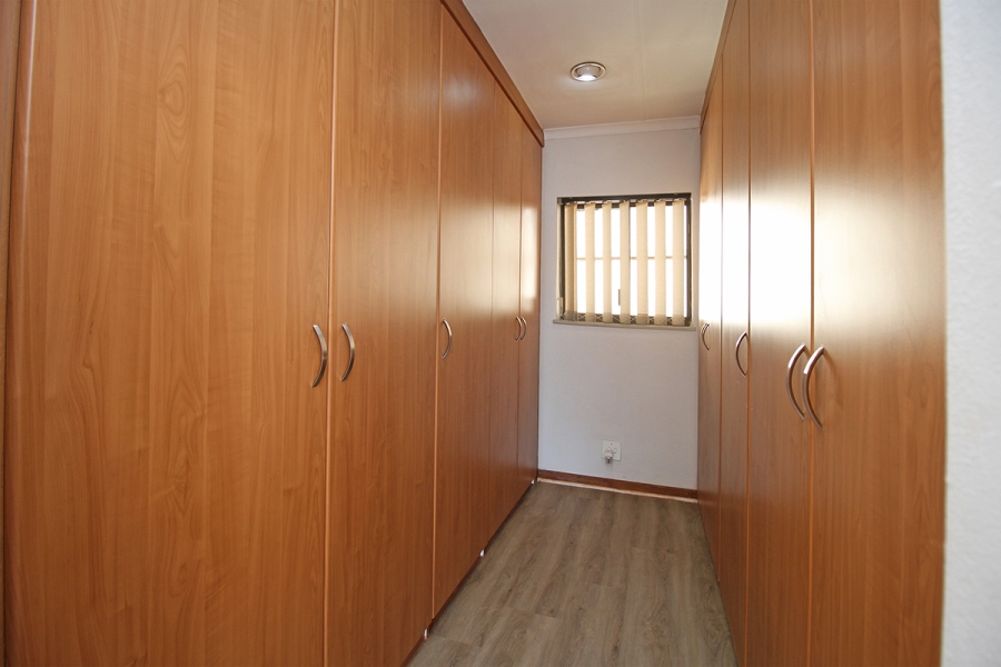 To Let 4 Bedroom Property for Rent in Fourways Gardens Gauteng