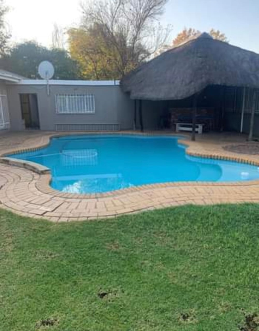 9 Bedroom Property for Sale in Vanderbijlpark SW 5 Gauteng