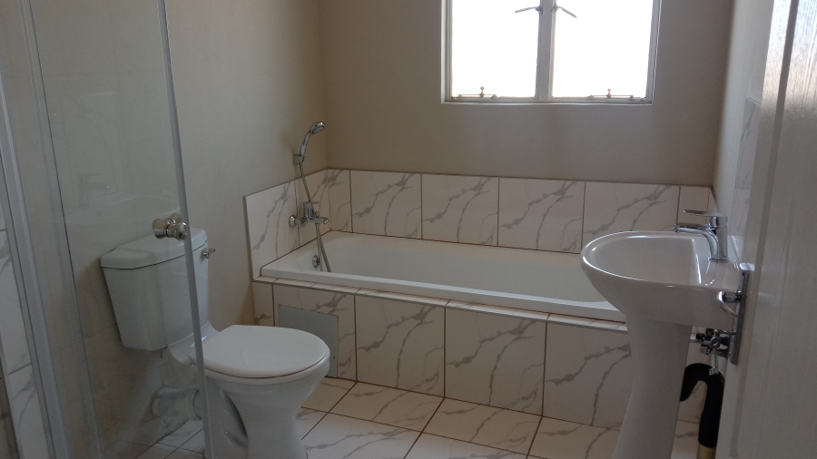 2 Bedroom Property for Sale in Buhle Park Gauteng