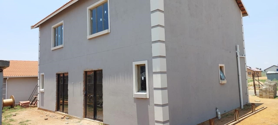2 Bedroom Property for Sale in Buhle Park Gauteng