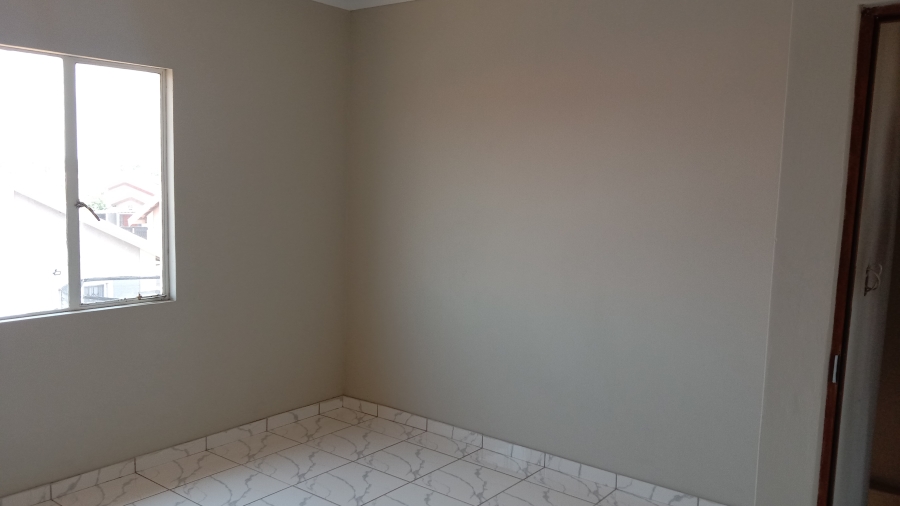 2 Bedroom Property for Sale in Buhle Park Gauteng