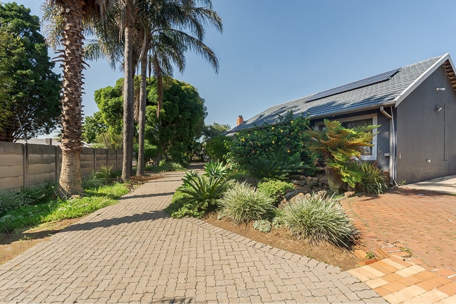 3 Bedroom Property for Sale in Birchleigh Gauteng