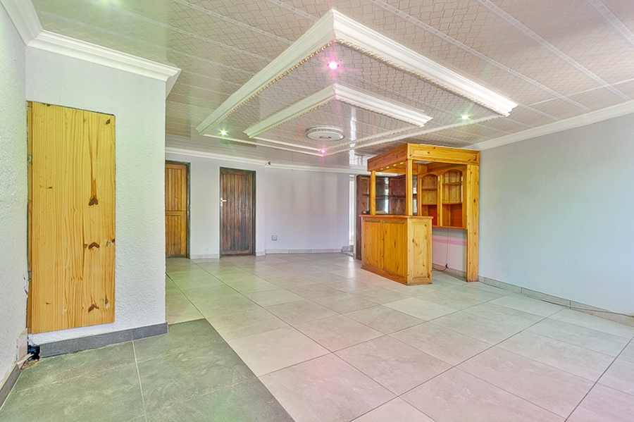 3 Bedroom Property for Sale in Birchleigh Gauteng