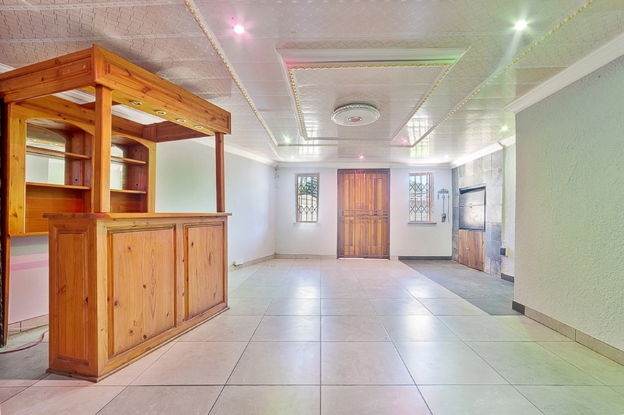 3 Bedroom Property for Sale in Birchleigh Gauteng
