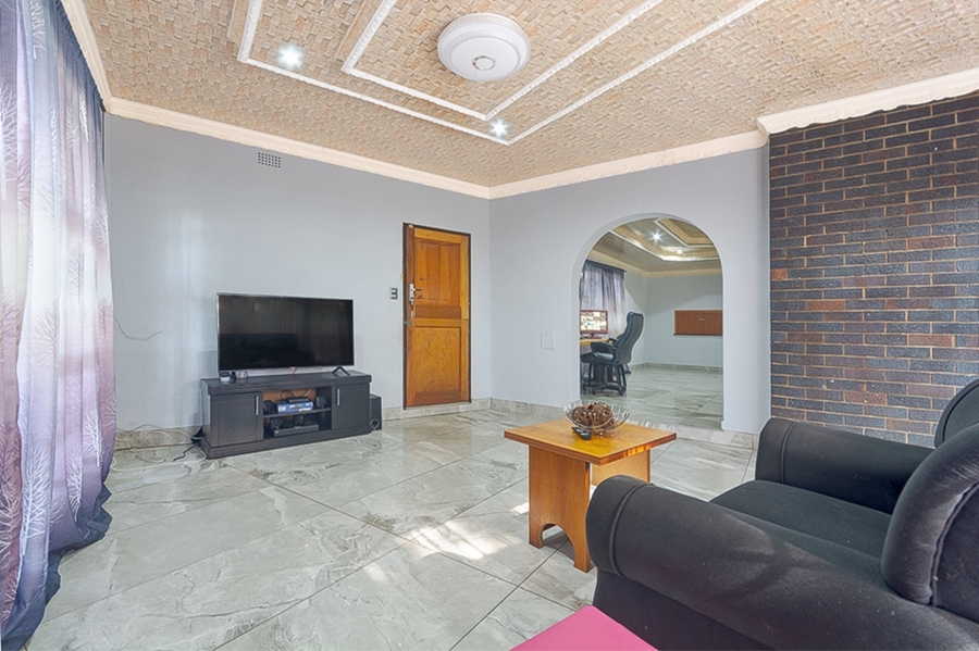 3 Bedroom Property for Sale in Birchleigh Gauteng