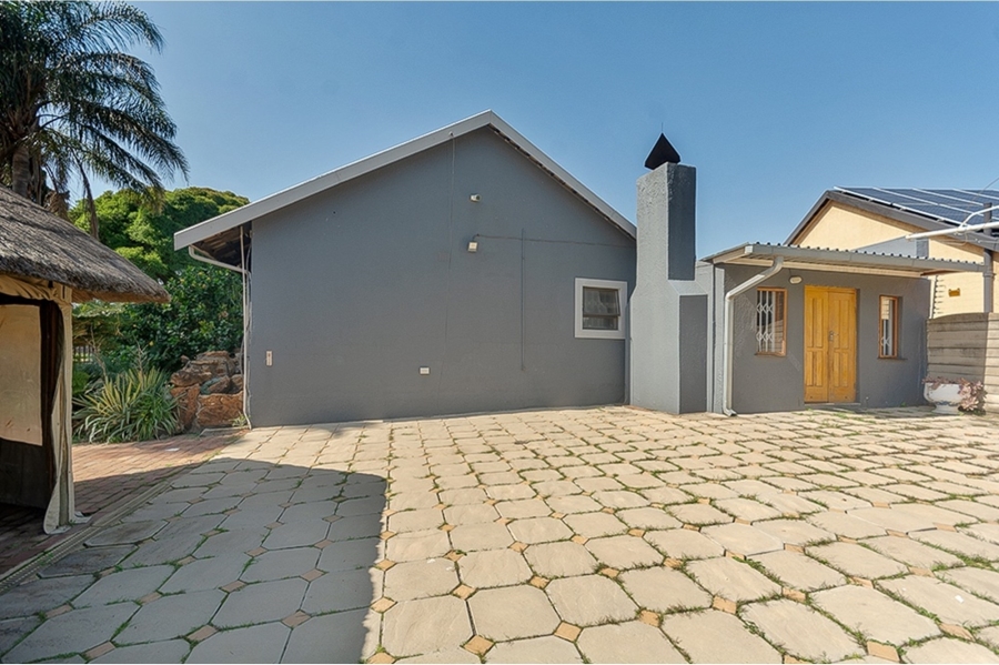 3 Bedroom Property for Sale in Birchleigh Gauteng